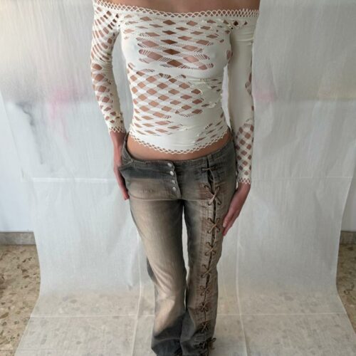 POSTER GIRL WHITE TOP